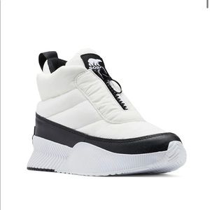 Sorel out n about puffy zip